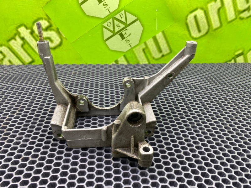 Кронштейн, 1200 рублей, Калининград