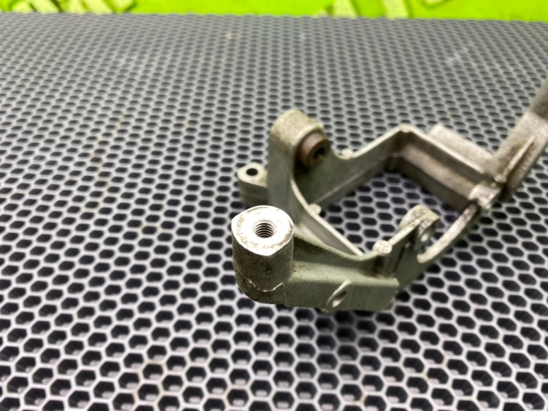 Кронштейн, 1200 рублей, Калининград