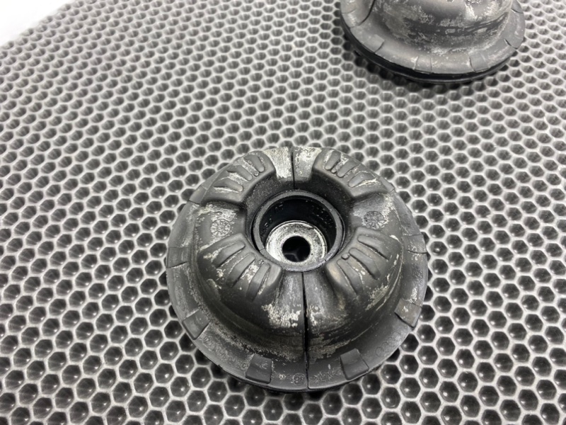 Опоры амортизаторов, 1100 рублей, Калининград