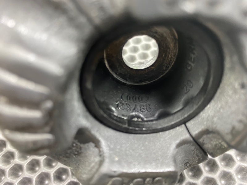 Опоры амортизаторов, 1100 рублей, Калининград