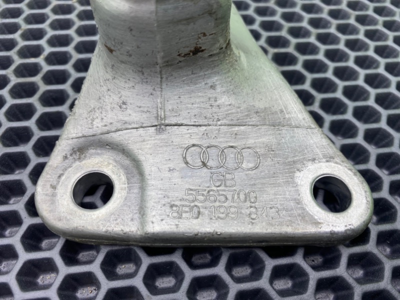 Кронштейн, 1100 рублей, Калининград