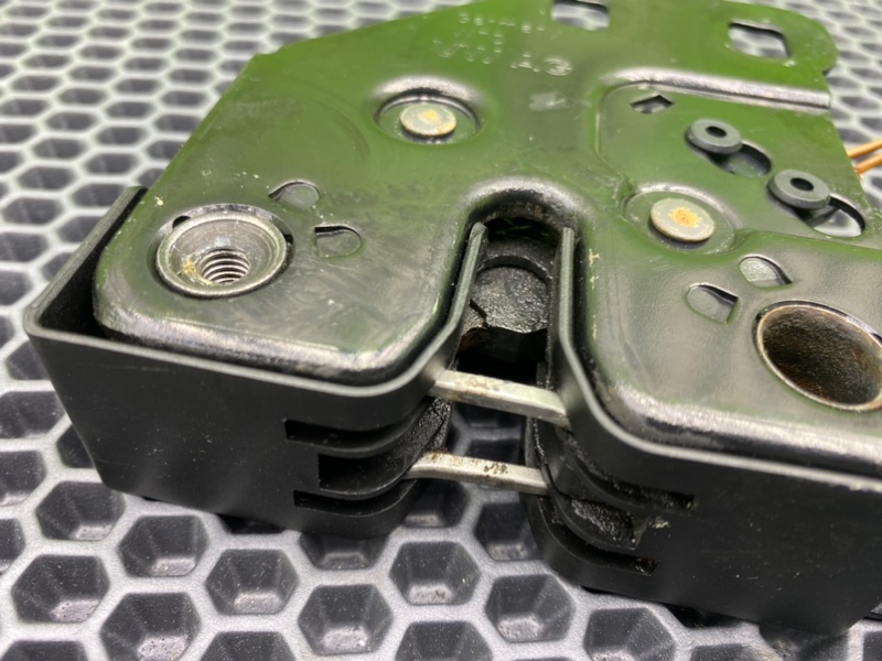 Замок капота, 1200 рублей, Калининград