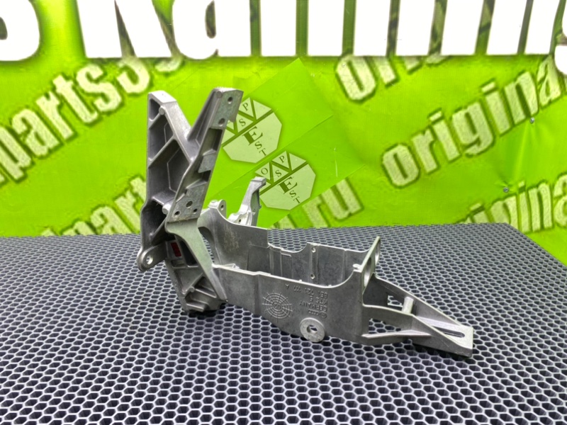 Кронштейн, 1200 рублей, Калининград