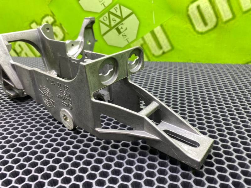 Кронштейн, 1200 рублей, Калининград