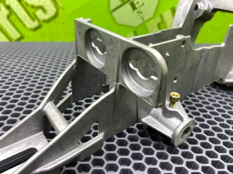 Кронштейн, 1200 рублей, Калининград