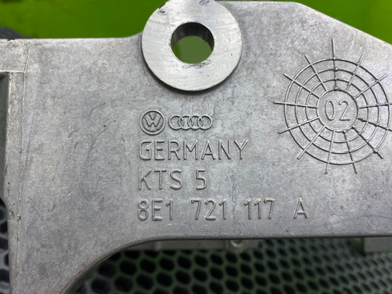 Кронштейн, 1200 рублей, Калининград