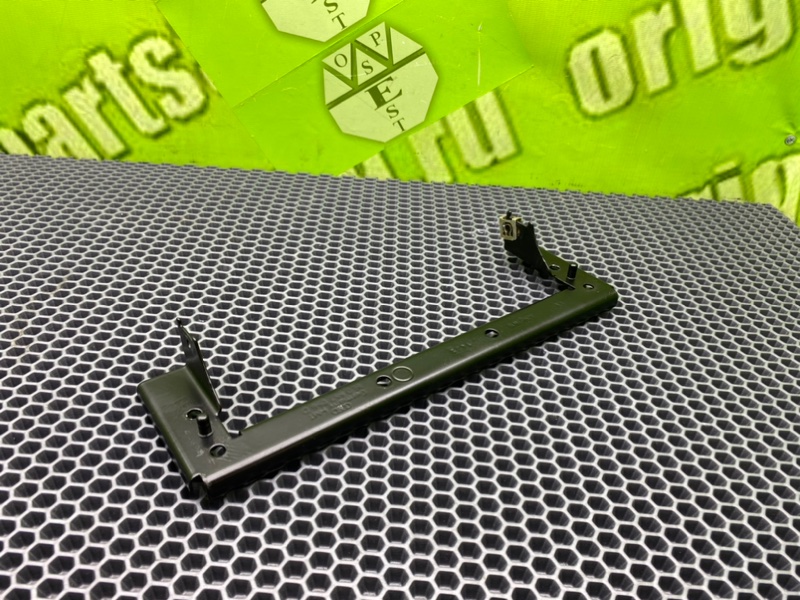 Кронштейн, 900 рублей, Калининград