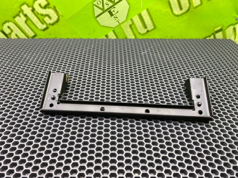 Кронштейн, 900 рублей, Калининград