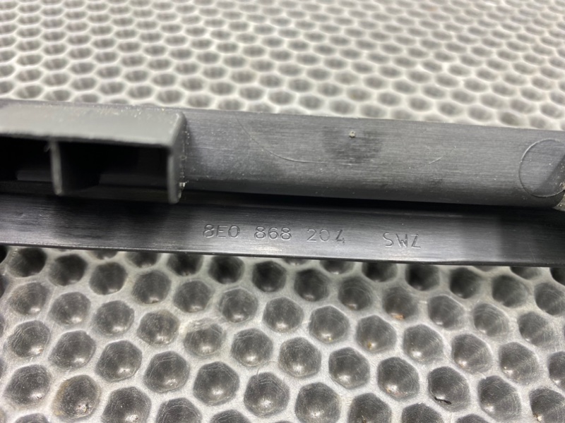 Накладка стойки, 500 рублей, Калининград