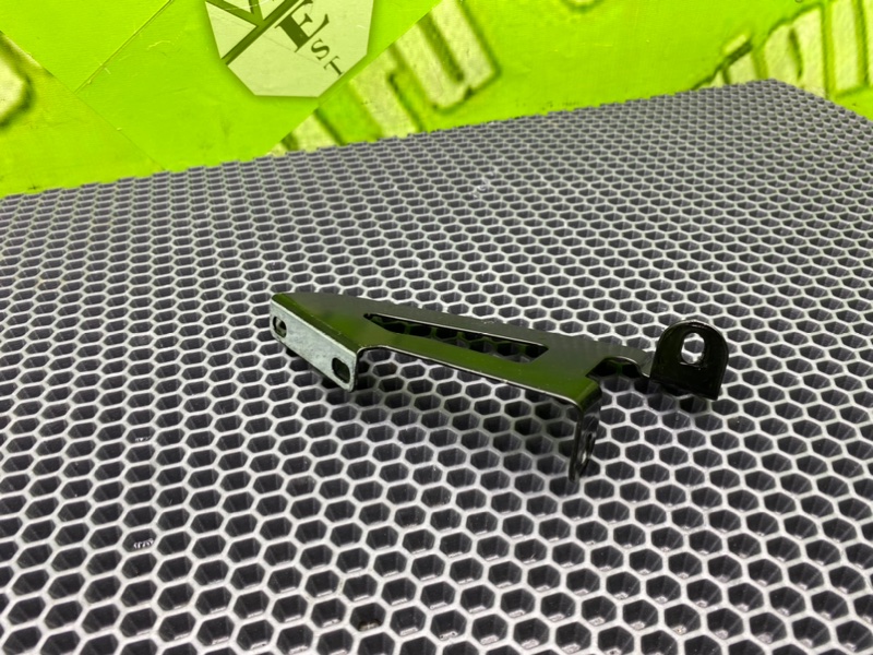 Кронштейн, 600 рублей, Калининград