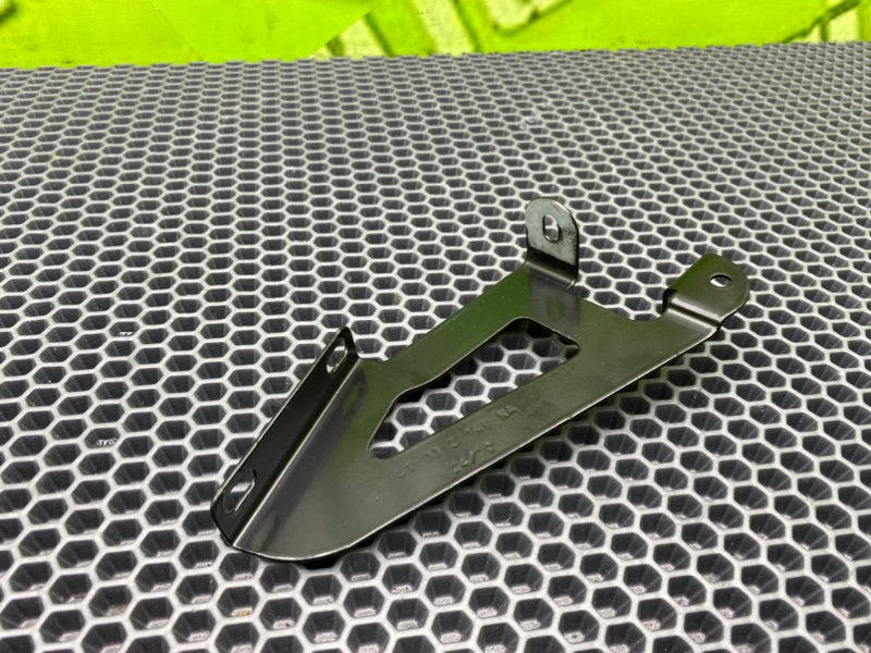 Кронштейн, 600 рублей, Калининград