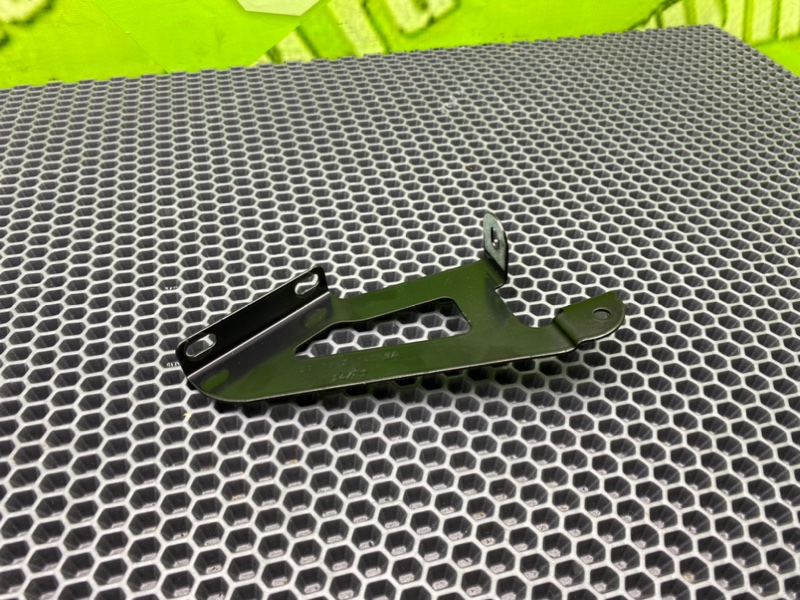 Кронштейн, 600 рублей, Калининград