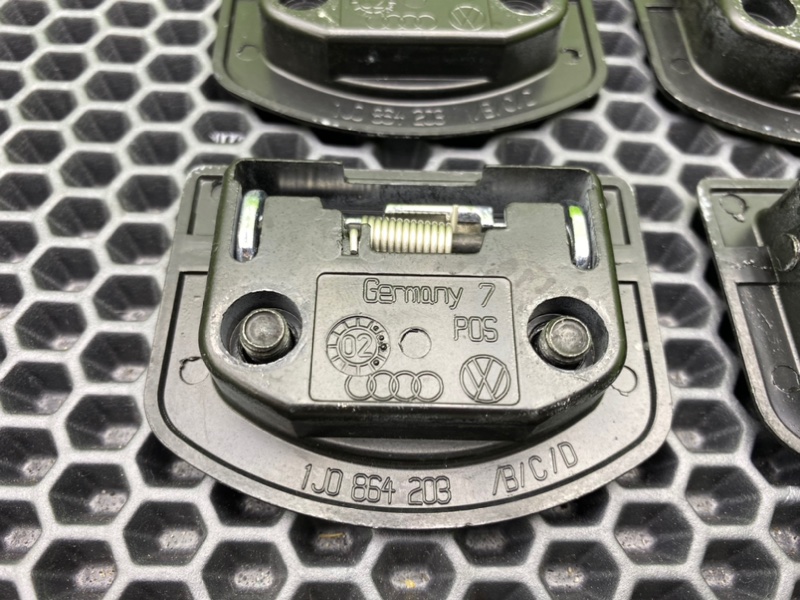 Кронштейн, 1200 рублей, Калининград