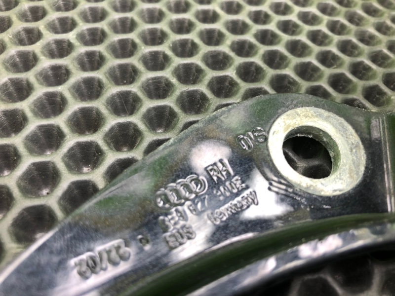 Петля двери багажника, 1100 рублей, Калининград