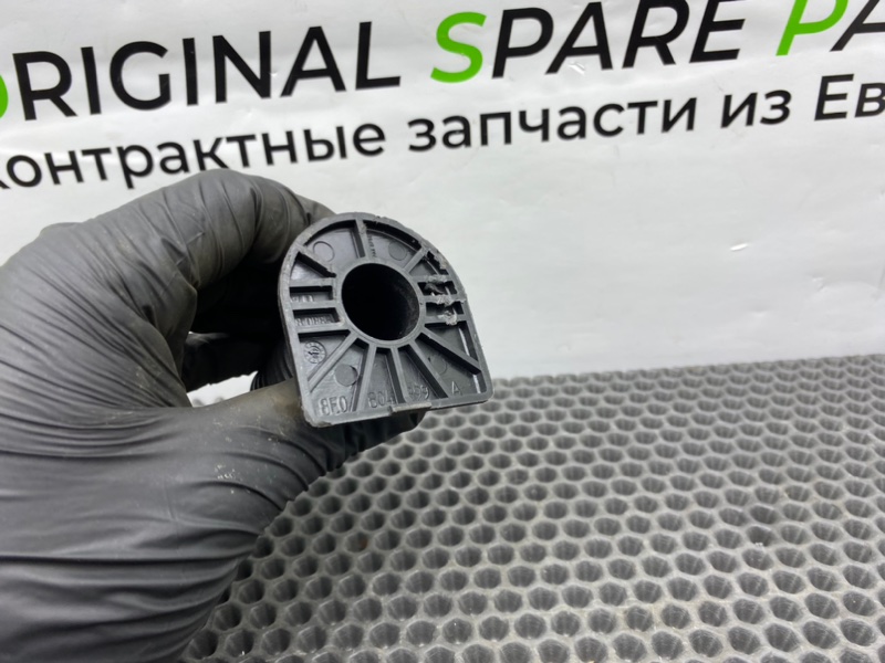 Крепление запаски, 600 рублей, Калининград