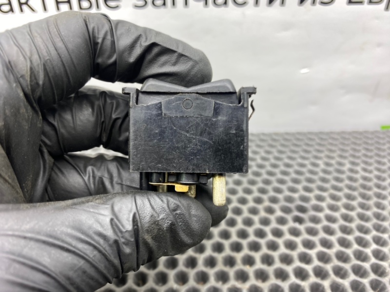 Кнопка обогрева заднего стекла, 600 рублей, Калининград