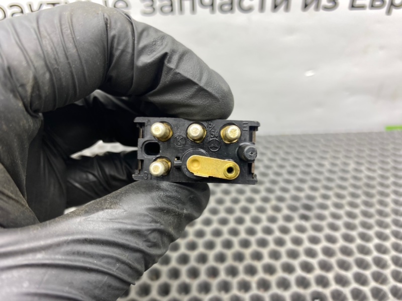 Кнопка обогрева заднего стекла, 600 рублей, Калининград