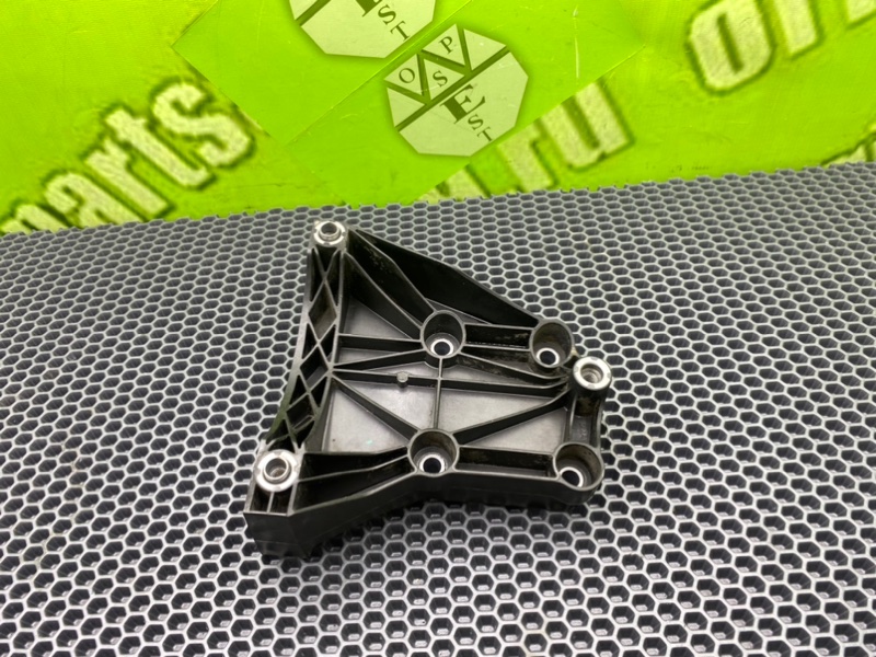 Кронштейн, 1200 рублей, Калининград