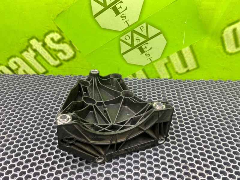 Кронштейн, 1200 рублей, Калининград