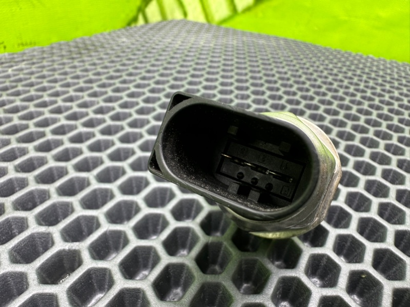 Датчик давления топлива, 2000 рублей, Калининград