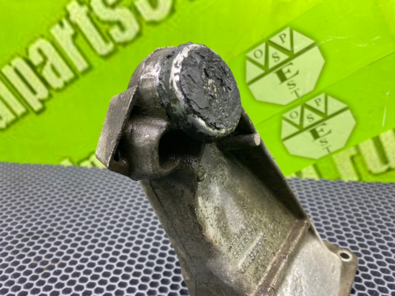 Кронштейн, 1100 рублей, Калининград