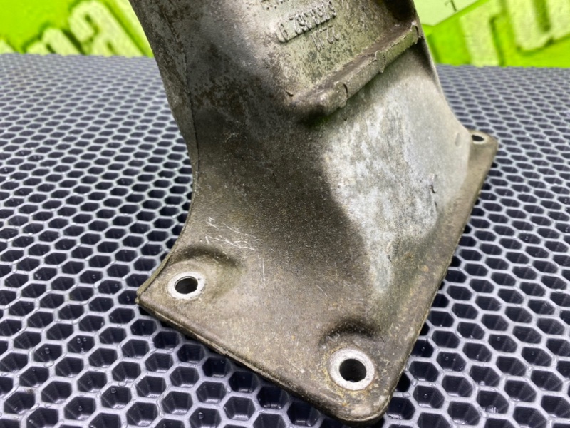 Кронштейн, 1100 рублей, Калининград