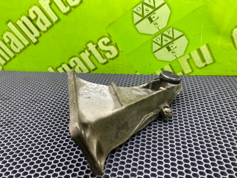 Кронштейн, 1100 рублей, Калининград