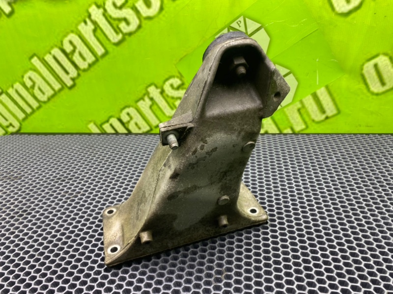 Кронштейн, 1100 рублей, Калининград