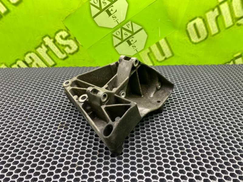 Кронштейн, 1200 рублей, Калининград