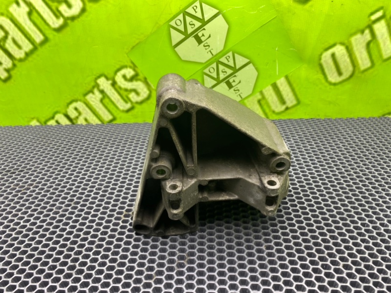 Кронштейн, 1200 рублей, Калининград