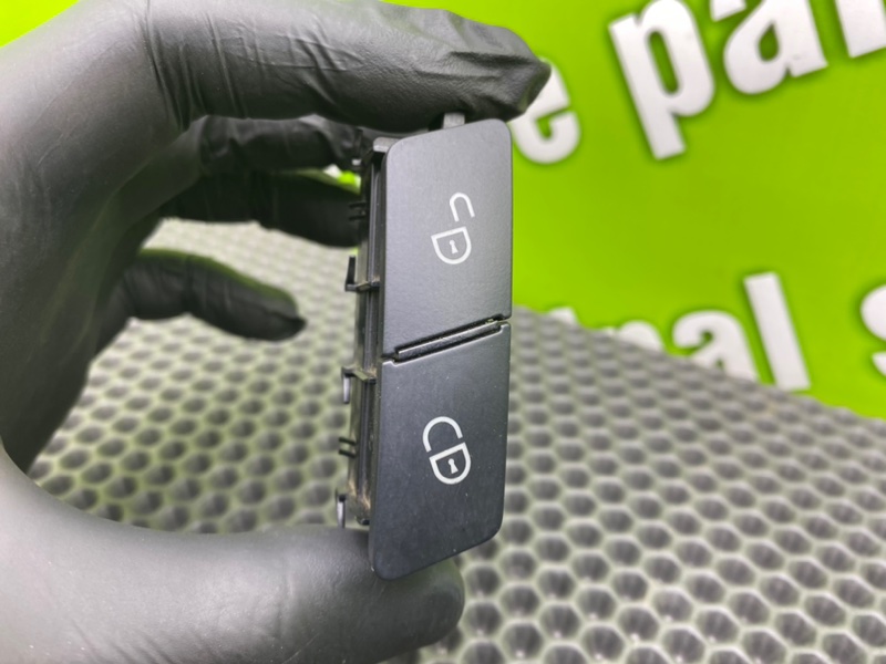 Кнопка открывания багажника, 1100 рублей, Калининград