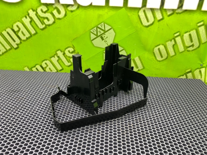 Кронштейн, 1100 рублей, Калининград