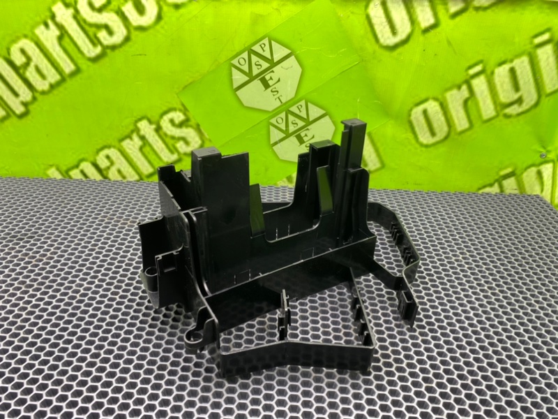 Кронштейн, 1100 рублей, Калининград