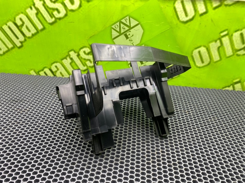 Кронштейн, 1100 рублей, Калининград