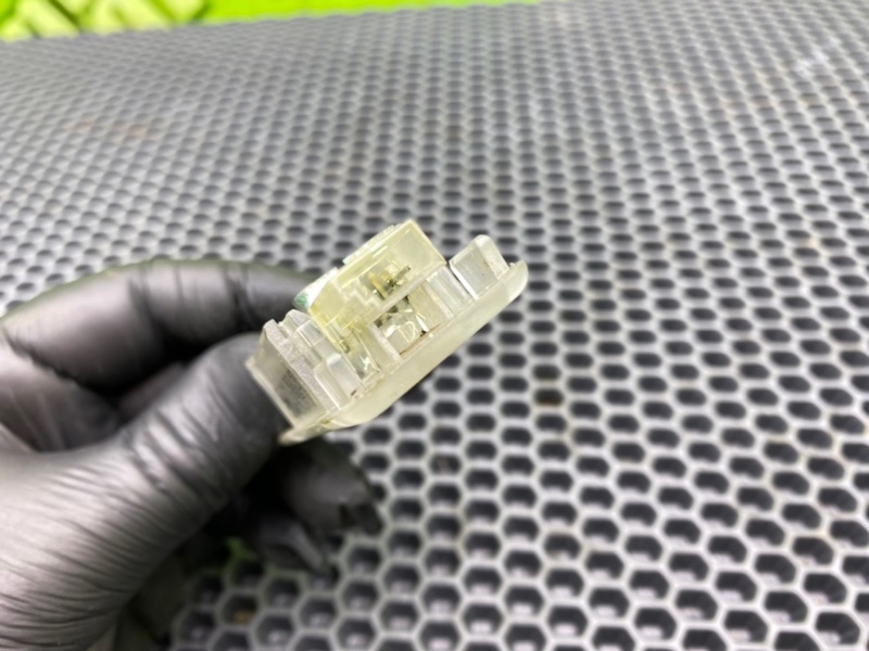 Плафон, 500 рублей, Калининград