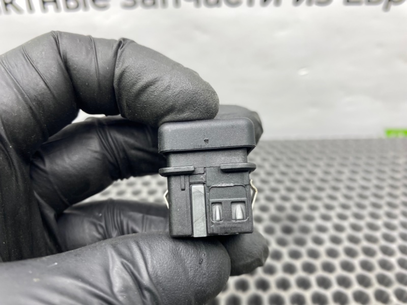 Кнопка центрального замка, 600 рублей, Калининград