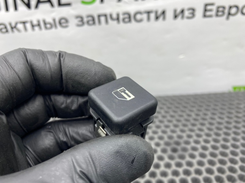 Кнопка центрального замка, 600 рублей, Калининград