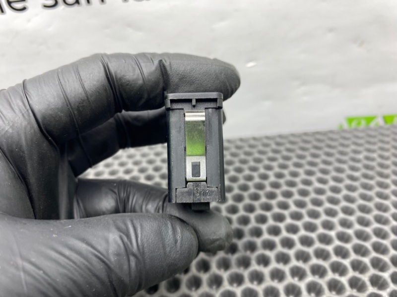 Кнопка, 600 рублей, Калининград