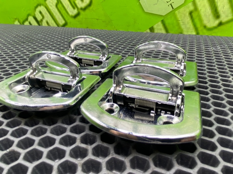 Кронштейн, 600 рублей, Калининград