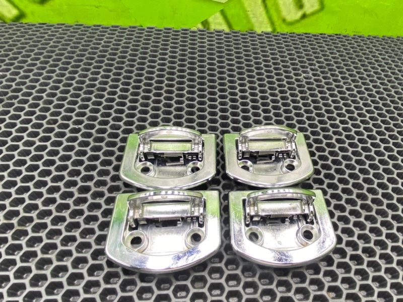 Кронштейн, 600 рублей, Калининград