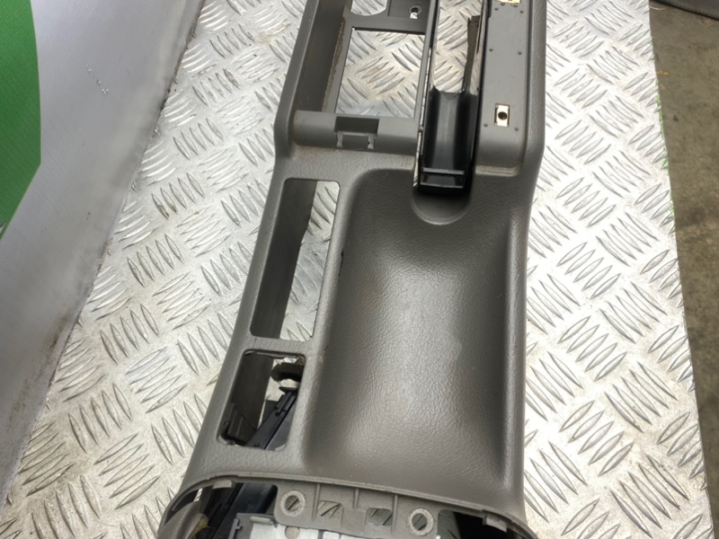 Центральная консоль, 1800 рублей, Калининград