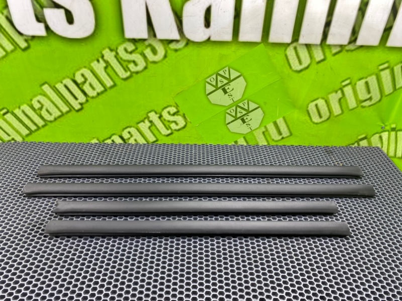 Молдинг стекла, 2000 рублей, Калининград