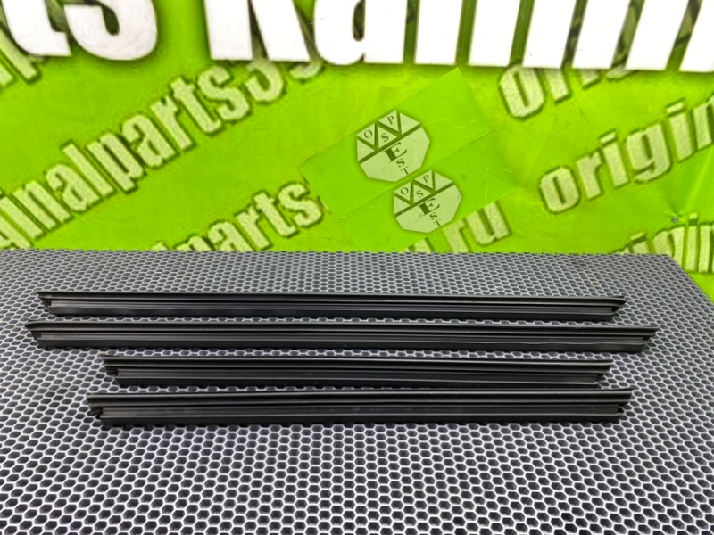 Молдинг стекла, 2000 рублей, Калининград