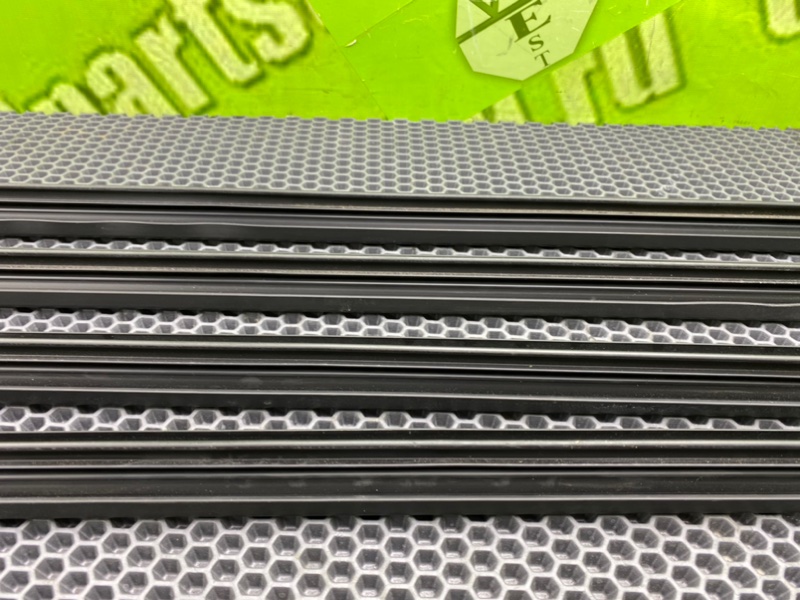 Молдинг стекла, 2000 рублей, Калининград