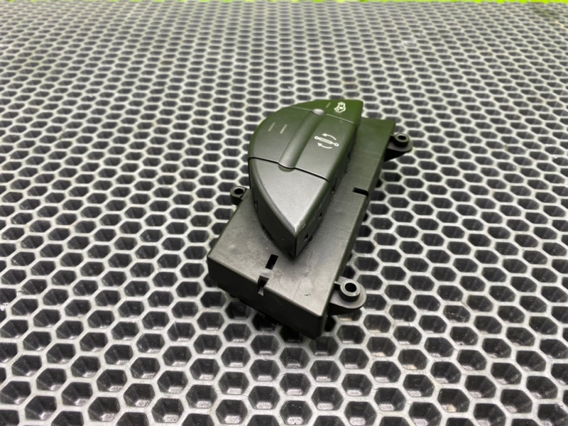 Кнопка, 1200 рублей, Калининград