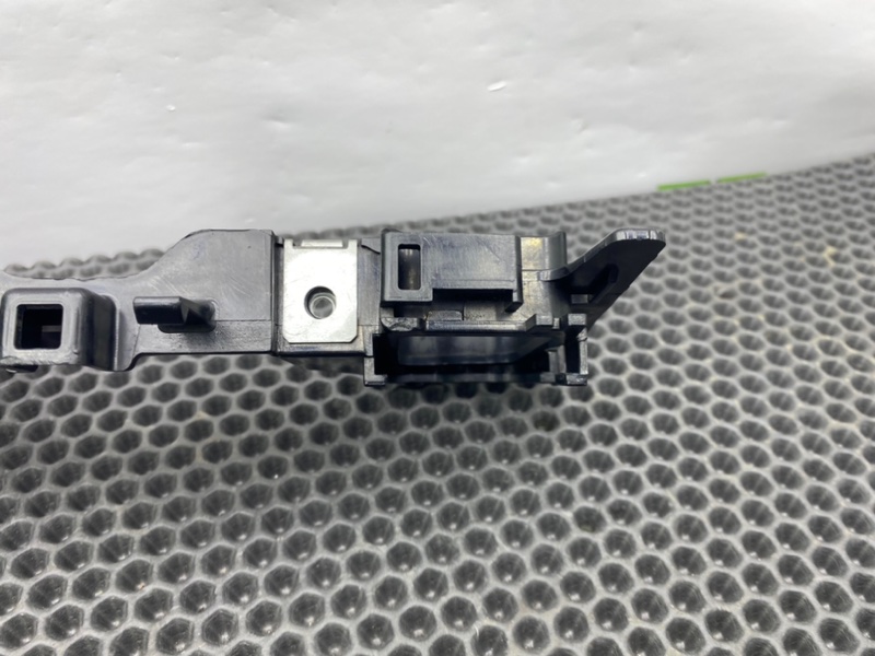 Кронштейн, 900 рублей, Калининград