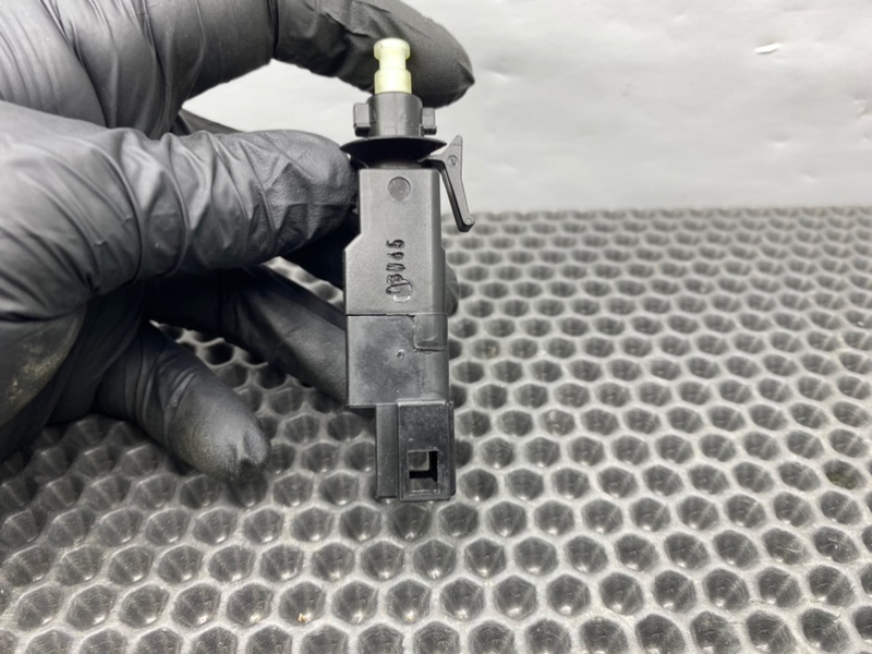 Концевик стоп-сигнала, 1100 рублей, Калининград