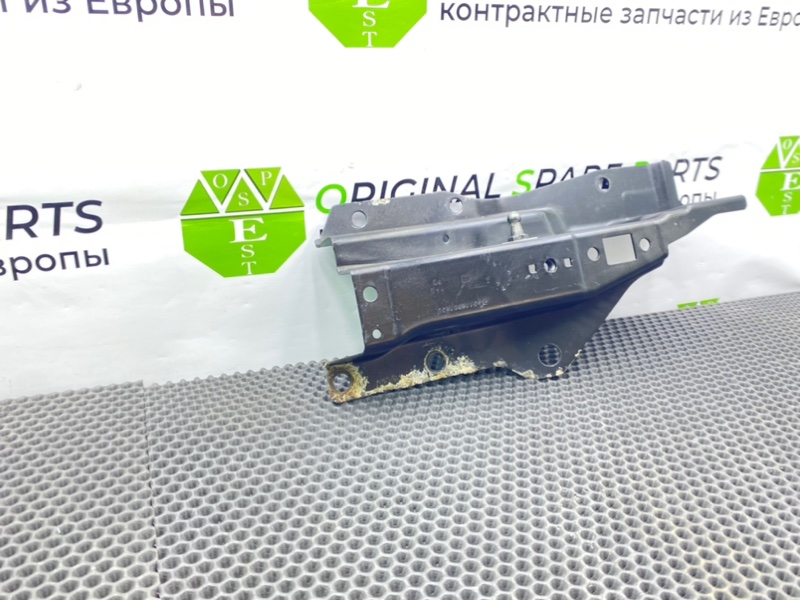 Кронштейн, 1100 рублей, Калининград