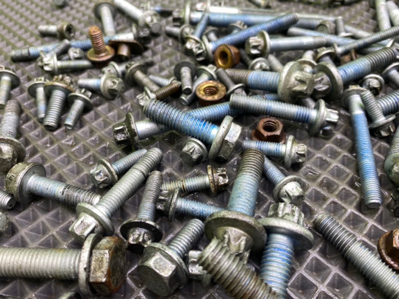 Болты, 1700 рублей, Калининград