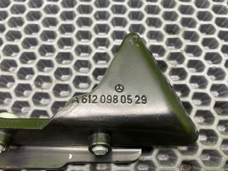 Кронштейн впускного коллектора, 900 рублей, Калининград